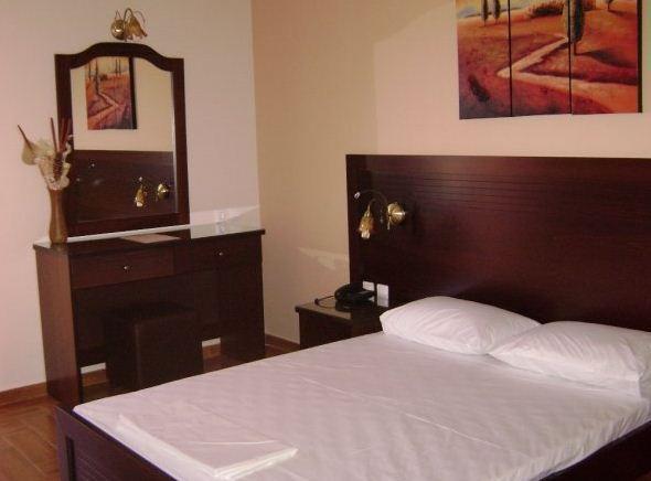Pantheon Hotel & Suites Nerotrivia Room photo